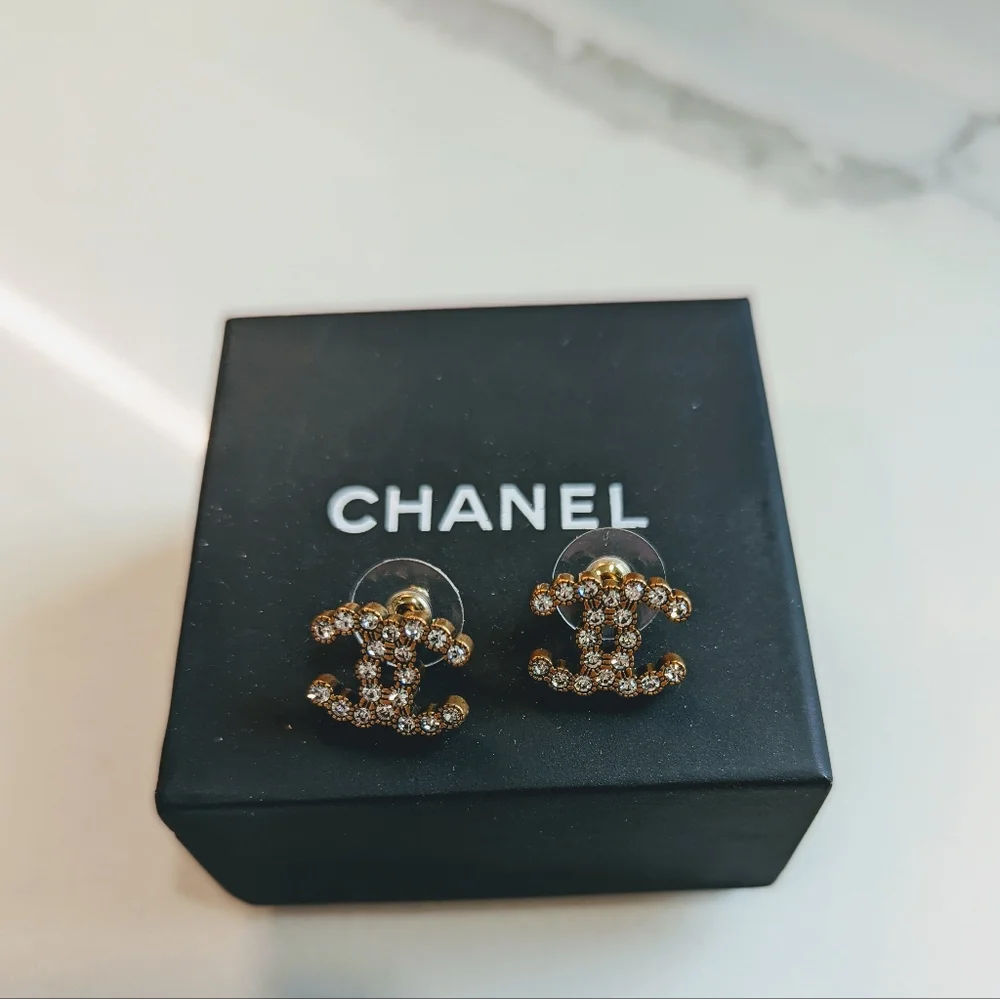 SOLD Auth RARE Chanel bronze w/ crystal CC earrings! - Picture 3 of 5